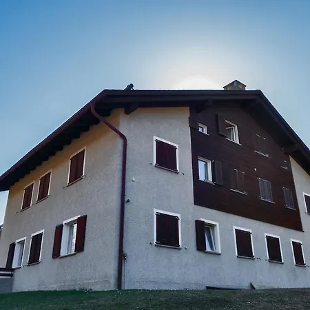 Apartment Chesa Michela - *